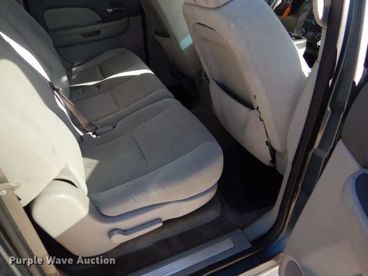 image for item DD4534 2008 Chevrolet Suburban 1500 LS SUV