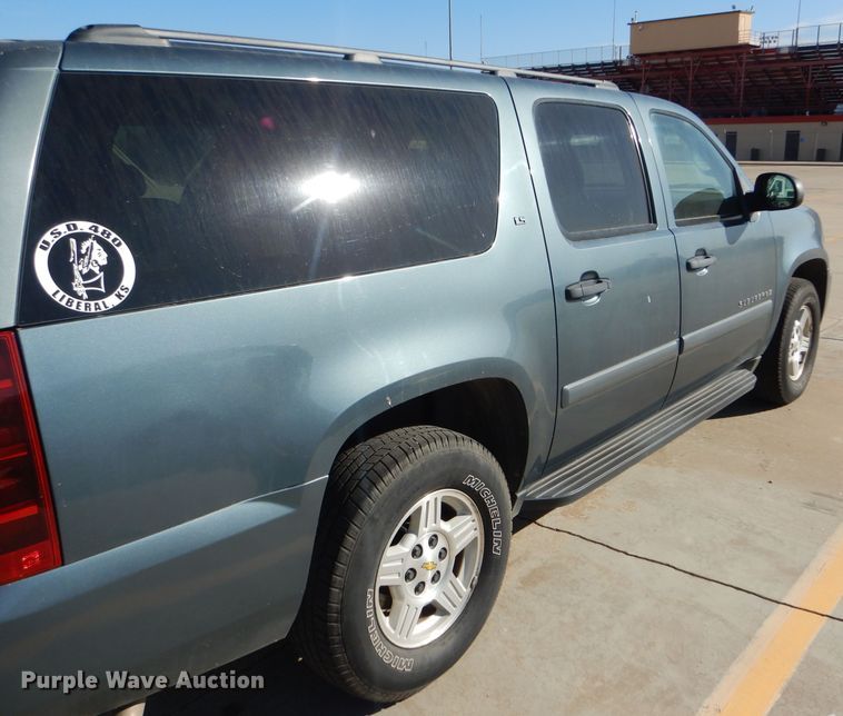 image for item DD4534 2008 Chevrolet Suburban 1500 LS SUV
