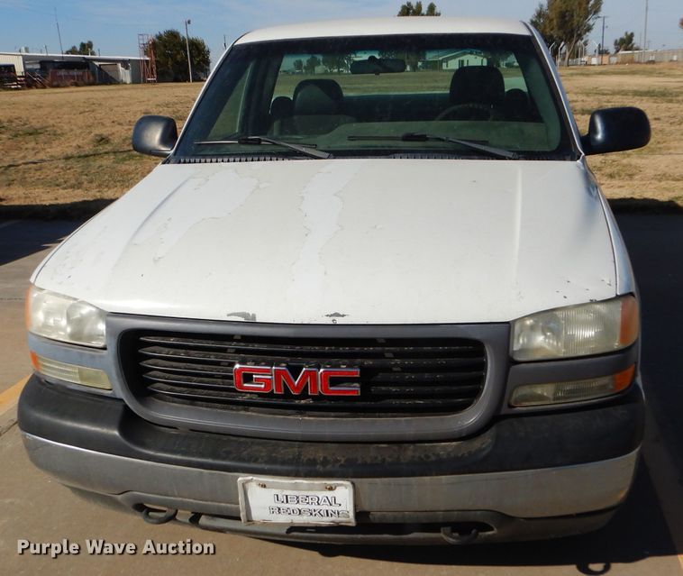 image for item DD4536 2002 GMC Sierra 1500 pickup truck