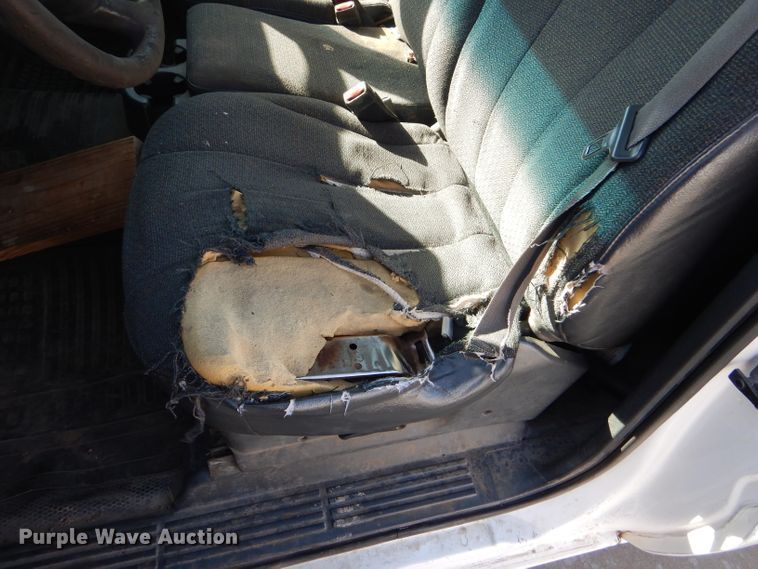 image for item DD4536 2002 GMC Sierra 1500 pickup truck