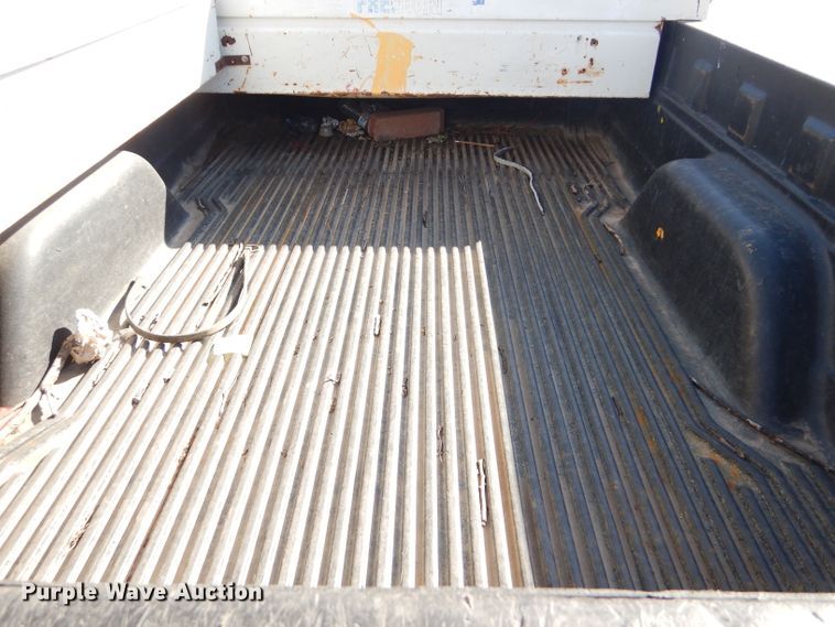 image for item DD4536 2002 GMC Sierra 1500 pickup truck