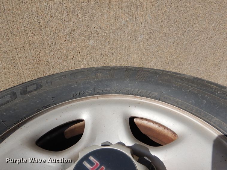 image for item DD4536 2002 GMC Sierra 1500 pickup truck