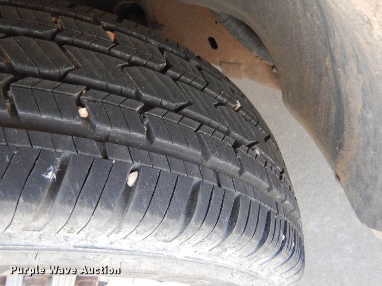 image for item DD4536 2002 GMC Sierra 1500 pickup truck