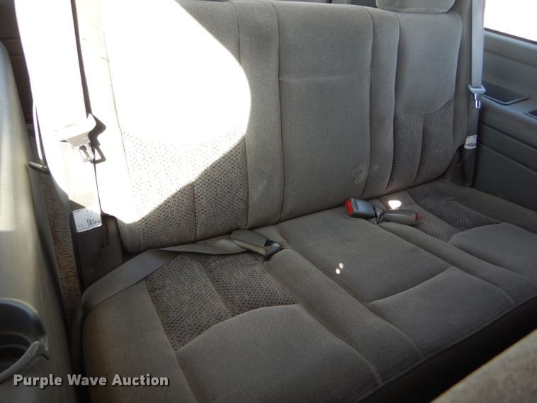 image for item DD4537 2003 Chevrolet Suburban 1500 SUV