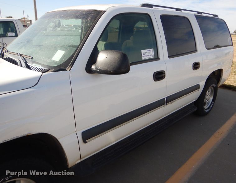 image for item DD4537 2003 Chevrolet Suburban 1500 SUV