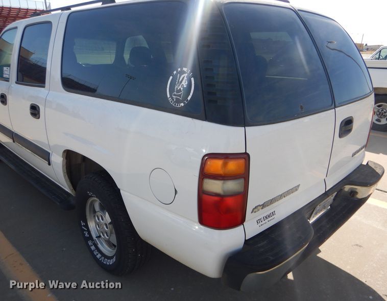 image for item DD4537 2003 Chevrolet Suburban 1500 SUV