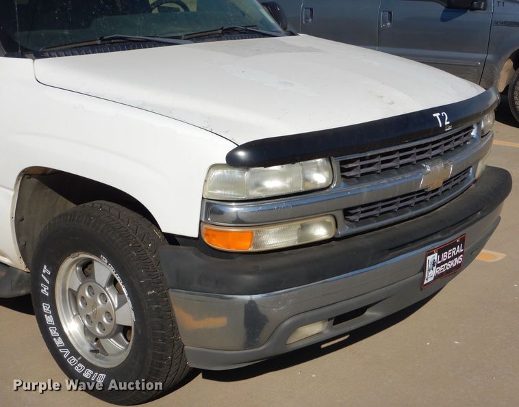 image for item DD4537 2003 Chevrolet Suburban 1500 SUV