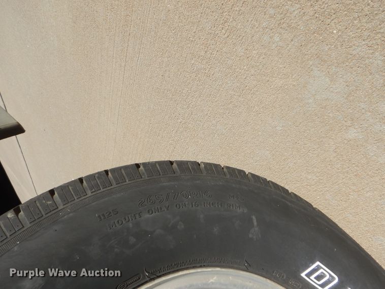 image for item DD4537 2003 Chevrolet Suburban 1500 SUV