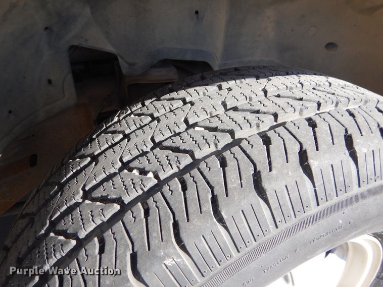 image for item DD4537 2003 Chevrolet Suburban 1500 SUV