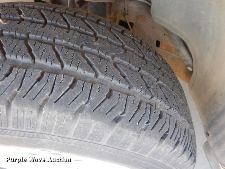 image for item DD4537 2003 Chevrolet Suburban 1500 SUV