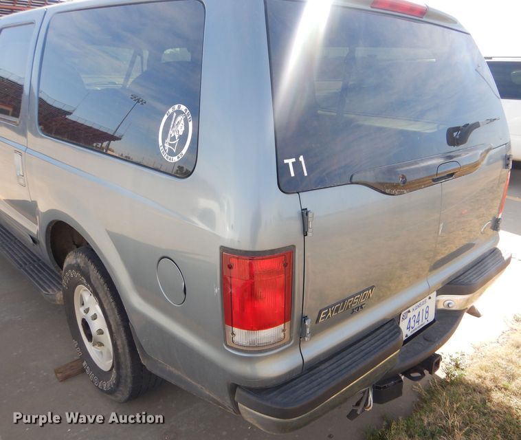 image for item DD4538 2000 Ford Excursion SUV