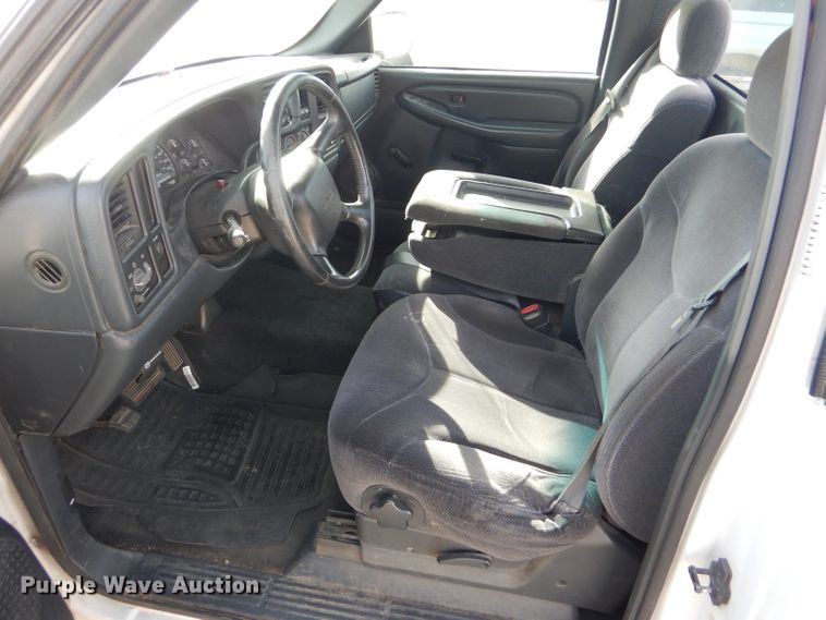 image for item DD4539 2000 GMC Sierra 1500 pickup truck