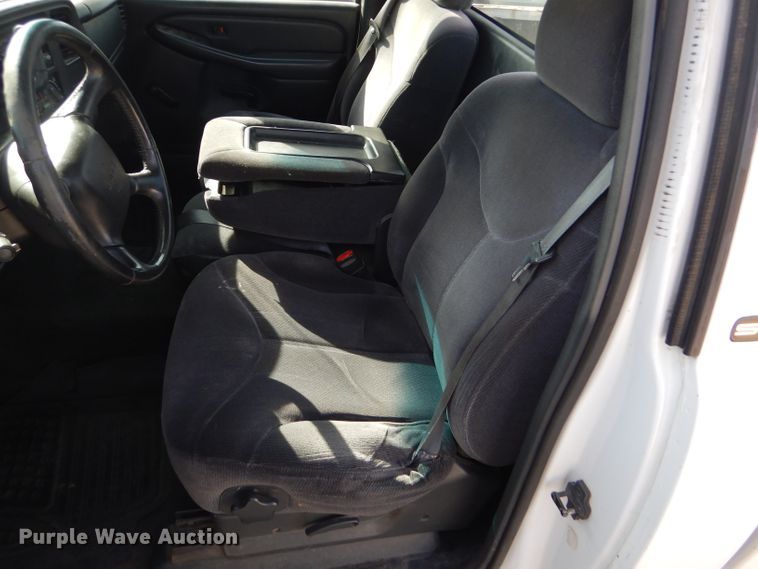 image for item DD4539 2000 GMC Sierra 1500 pickup truck