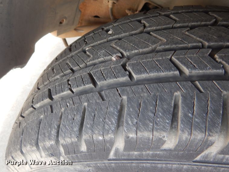 image for item DD4539 2000 GMC Sierra 1500 pickup truck