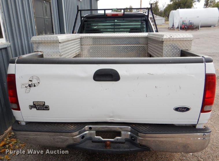 image for item DD4541 2003 Ford F150 XL pickup truck