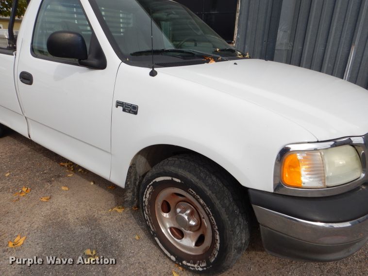 image for item DD4541 2003 Ford F150 XL pickup truck