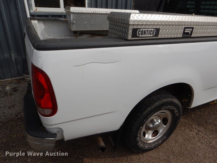 image for item DD4541 2003 Ford F150 XL pickup truck
