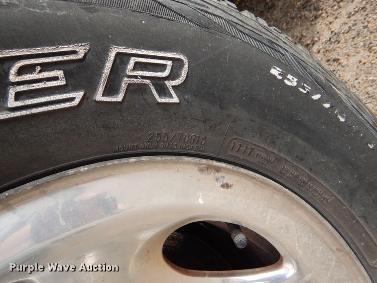 image for item DD4541 2003 Ford F150 XL pickup truck