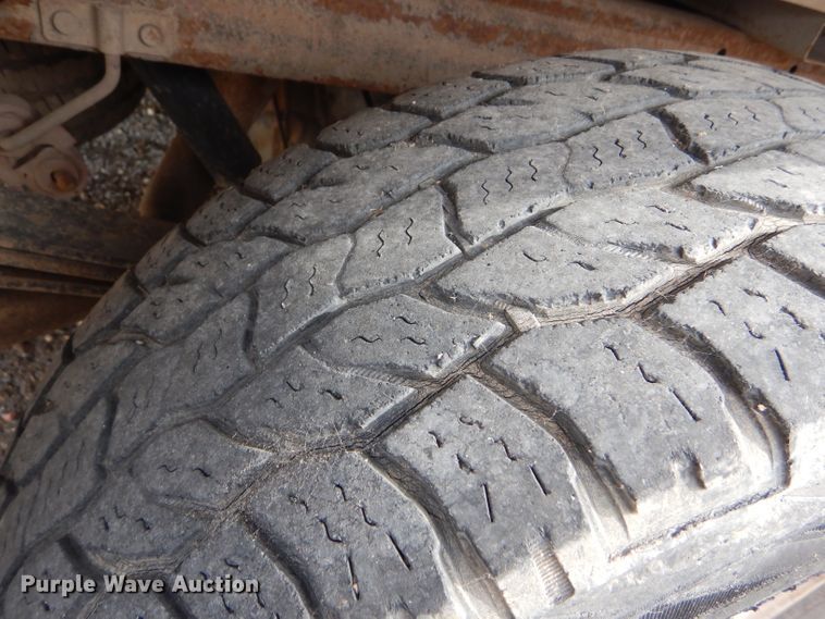 image for item DD4541 2003 Ford F150 XL pickup truck