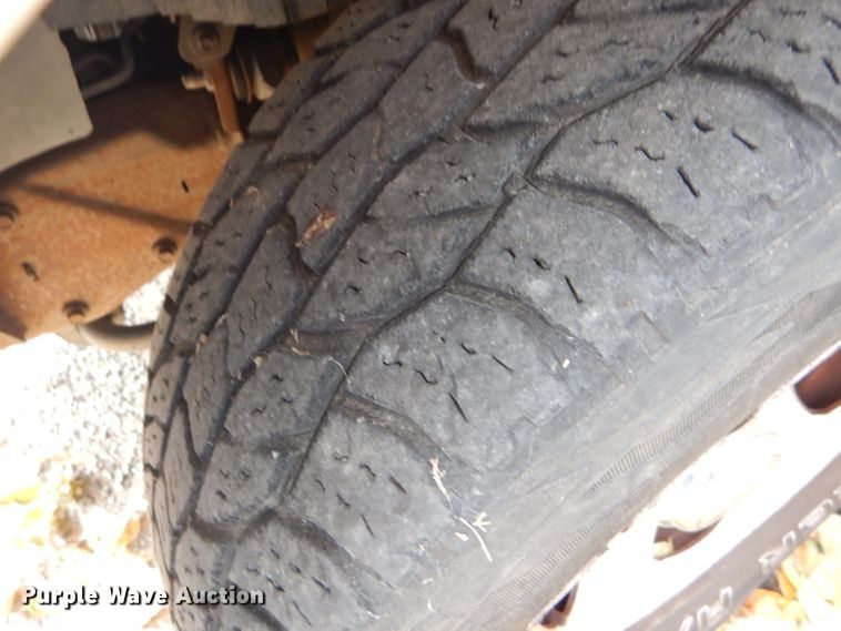 image for item DD4541 2003 Ford F150 XL pickup truck