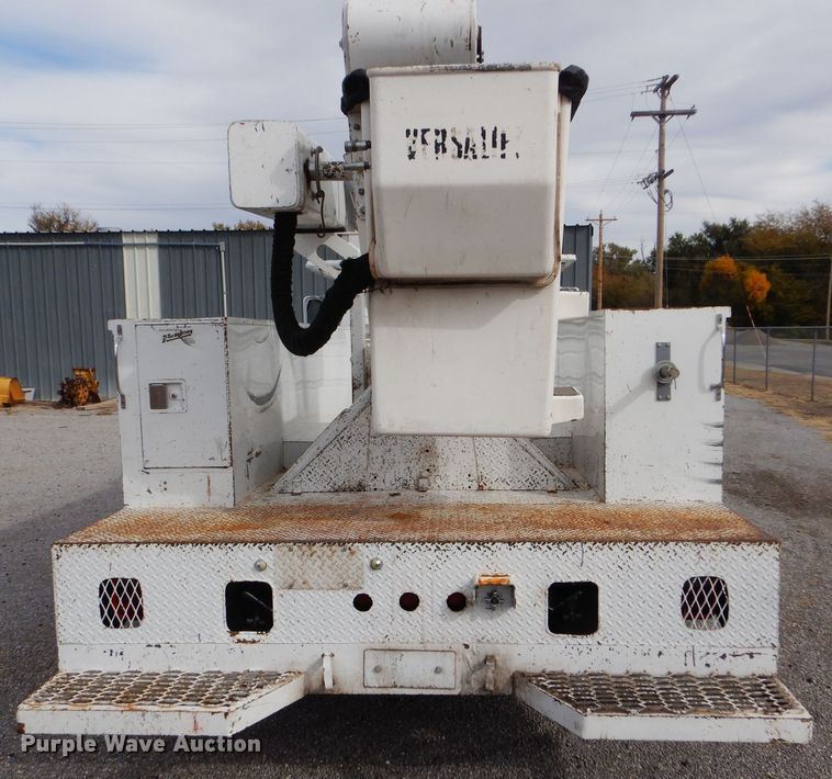 image for item DD4542 1987 GMC 7000 bucket truck