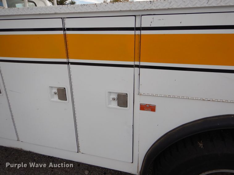 image for item DD4542 1987 GMC 7000 bucket truck