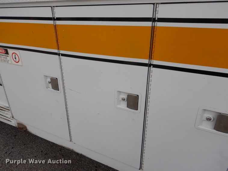 image for item DD4542 1987 GMC 7000 bucket truck