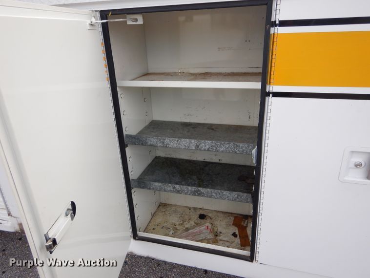 image for item DD4542 1987 GMC 7000 bucket truck