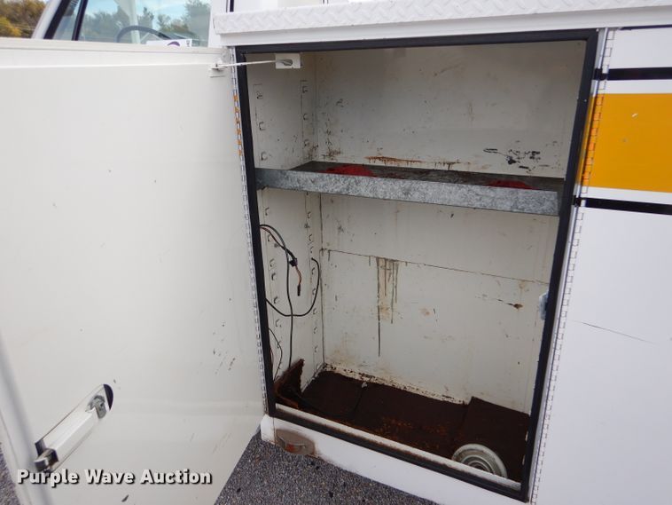 image for item DD4542 1987 GMC 7000 bucket truck