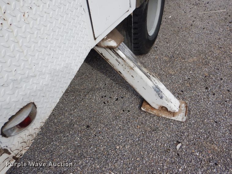 image for item DD4542 1987 GMC 7000 bucket truck