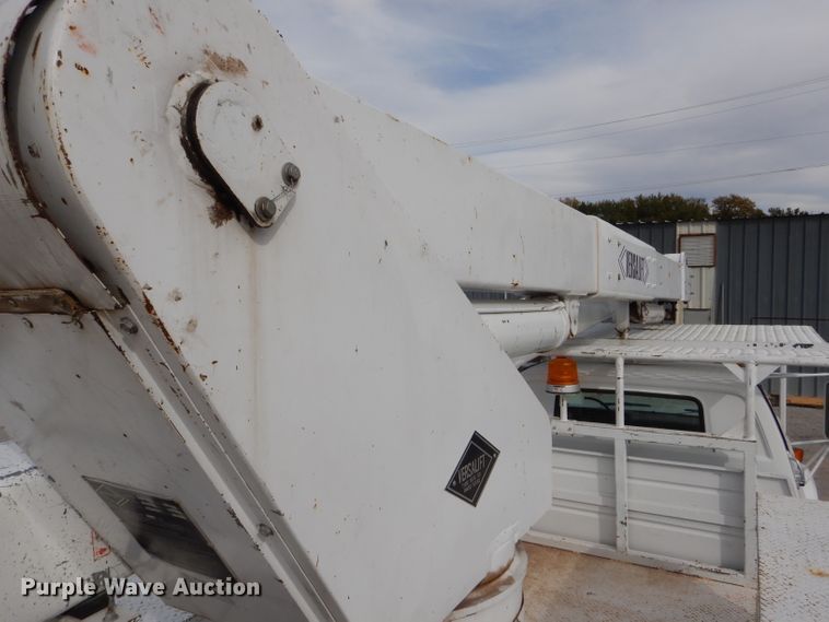 image for item DD4542 1987 GMC 7000 bucket truck