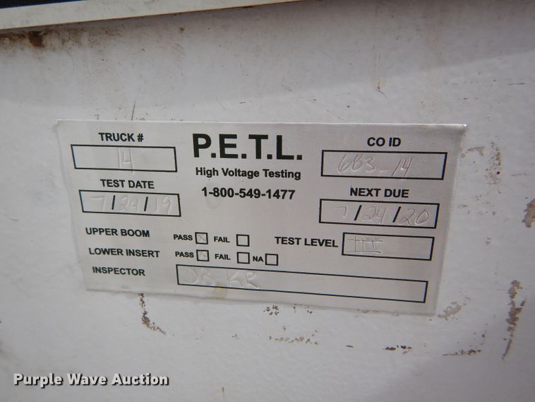 image for item DD4542 1987 GMC 7000 bucket truck