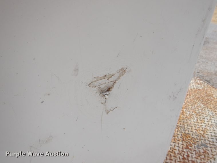 image for item DD4542 1987 GMC 7000 bucket truck