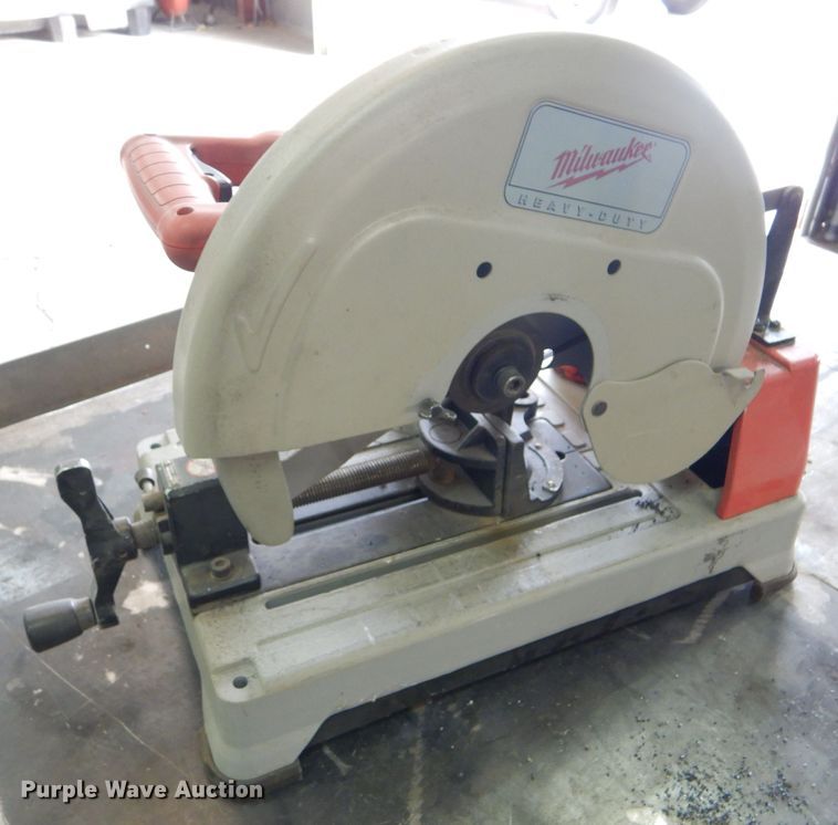 image for item DD4544 Milwaukee dry-cut saw