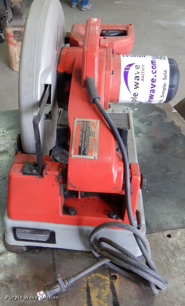 image for item DD4544 Milwaukee dry-cut saw