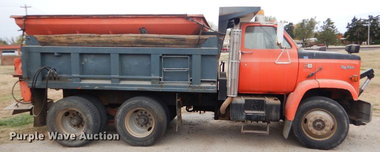 image for item DD4559 1988 GMC TopKick 7000 dump truck