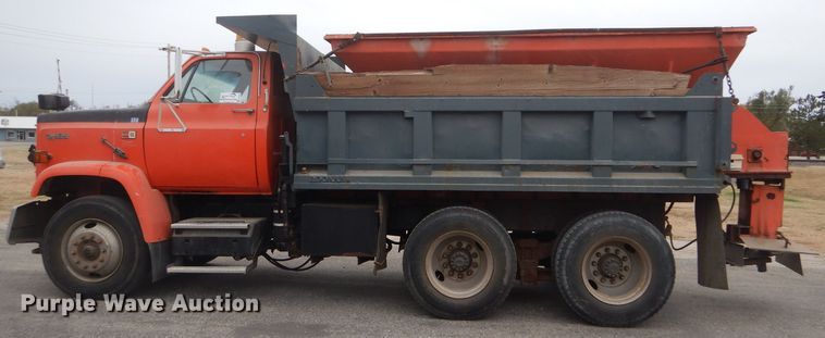 image for item DD4559 1988 GMC TopKick 7000 dump truck