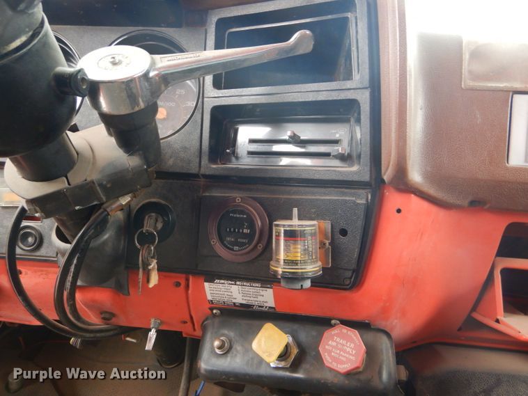 image for item DD4559 1988 GMC TopKick 7000 dump truck