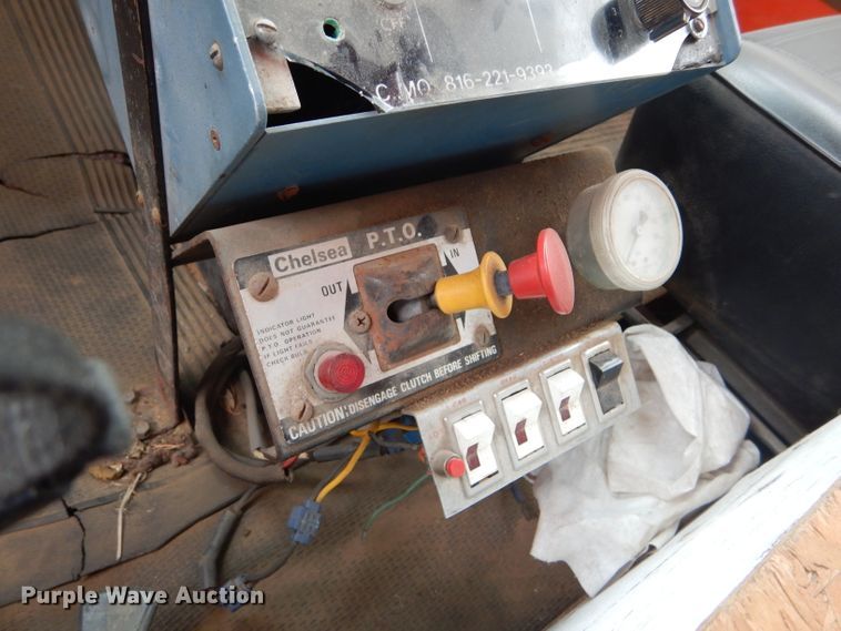 image for item DD4559 1988 GMC TopKick 7000 dump truck