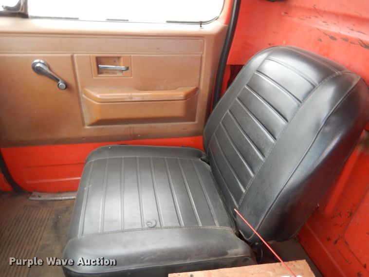 image for item DD4559 1988 GMC TopKick 7000 dump truck