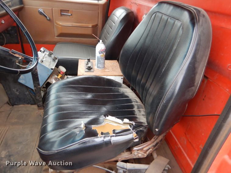 image for item DD4559 1988 GMC TopKick 7000 dump truck