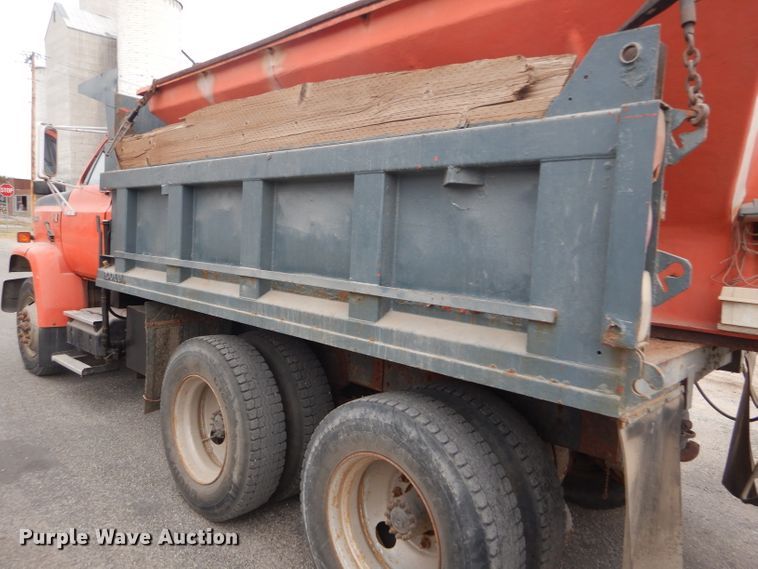 image for item DD4559 1988 GMC TopKick 7000 dump truck