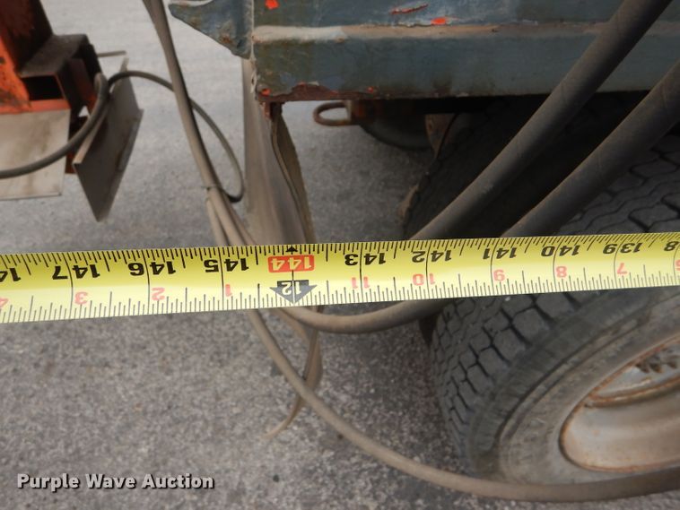 image for item DD4559 1988 GMC TopKick 7000 dump truck