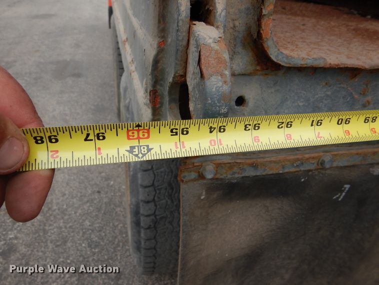 image for item DD4559 1988 GMC TopKick 7000 dump truck