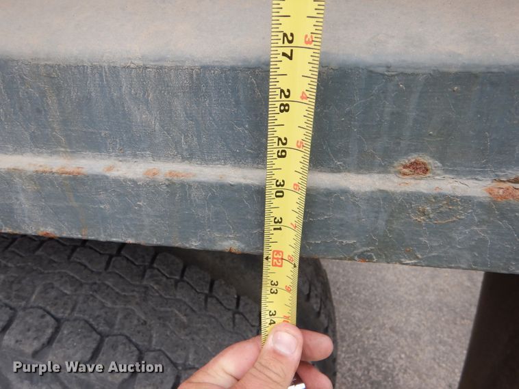 image for item DD4559 1988 GMC TopKick 7000 dump truck