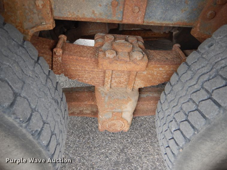 image for item DD4559 1988 GMC TopKick 7000 dump truck