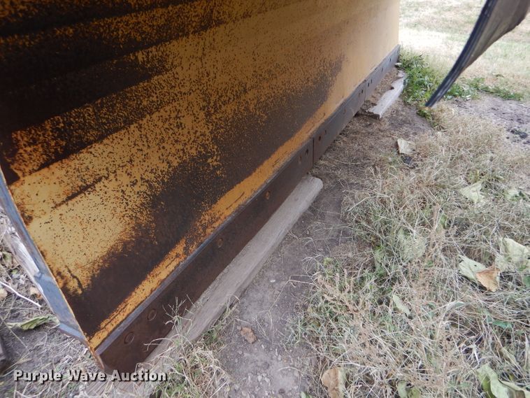 image for item DD4559 1988 GMC TopKick 7000 dump truck