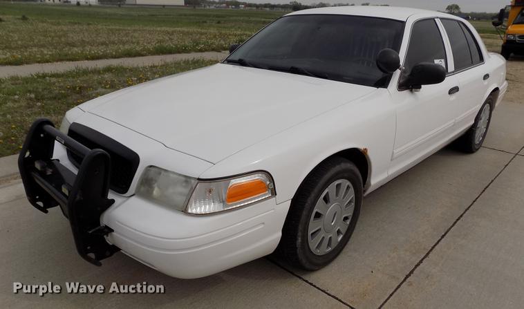 image for item DE1166 2011 Ford Crown Victoria Police Interceptor
