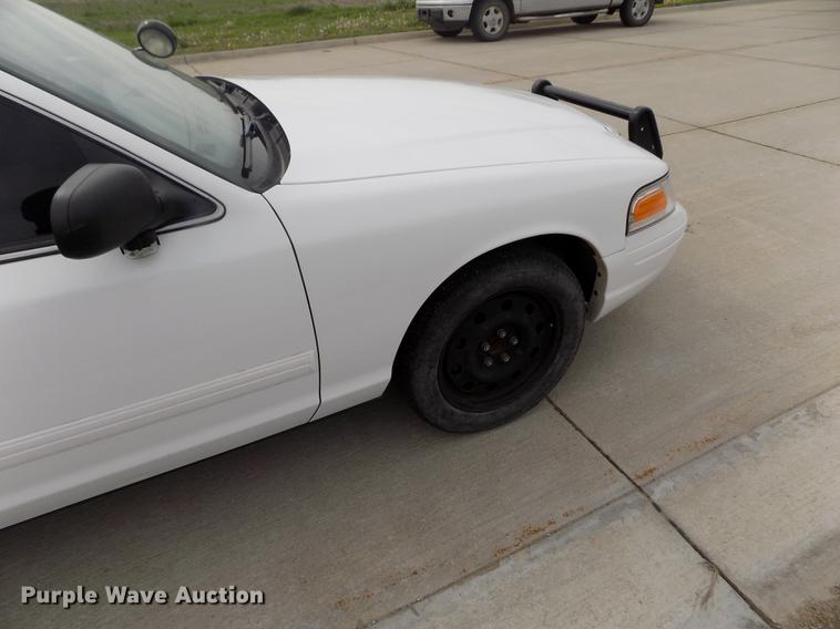 image for item DE1166 2011 Ford Crown Victoria Police Interceptor
