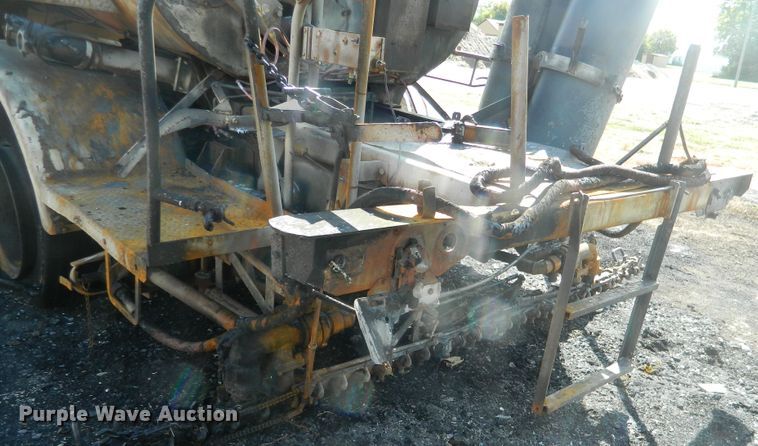 image for item DE4350 1980 Ford oil distributor truck